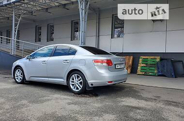 Седан Toyota Avensis 2008 в Киеве