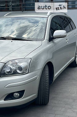 Универсал Toyota Avensis 2008 в 