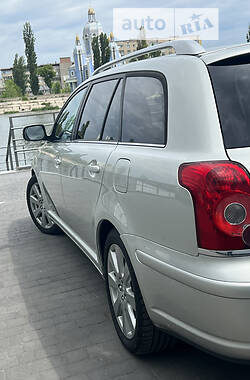 Универсал Toyota Avensis 2008 в 