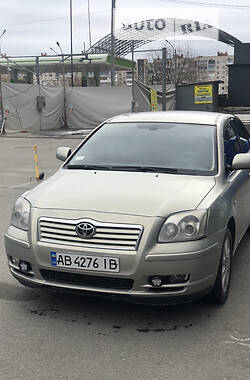 Седан Toyota Avensis 2004 в Виннице