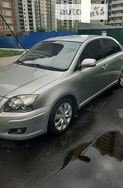 Седан Toyota Avensis 2006 в Киеве