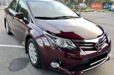 Седан Toyota Avensis 2012 в Дніпрі