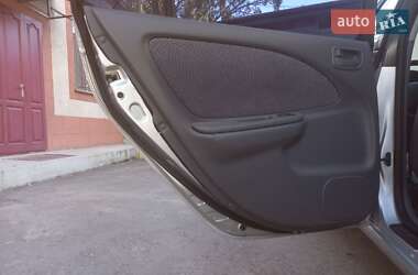 Седан Toyota Avensis 1998 в 