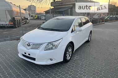 Универсал Toyota Avensis 2010 в Львове