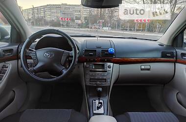 Седан Toyota Avensis 2008 в Киеве