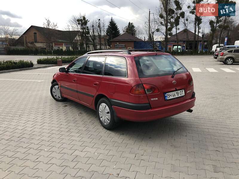 Универсал Toyota Avensis 2000 в Виннице