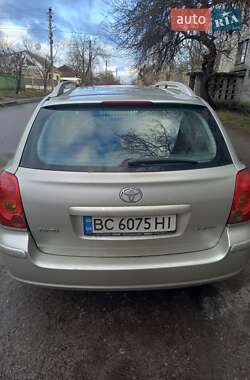 Универсал Toyota Avensis 2004 в Черкассах