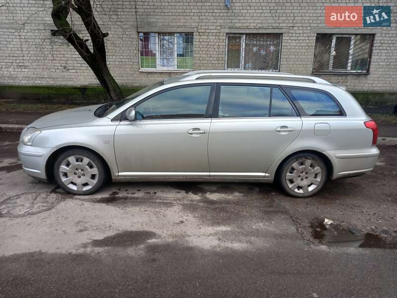 Универсал Toyota Avensis 2004 в Черкассах