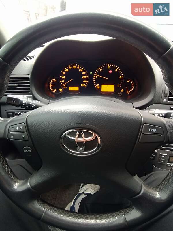 Универсал Toyota Avensis 2008 в Первомайске