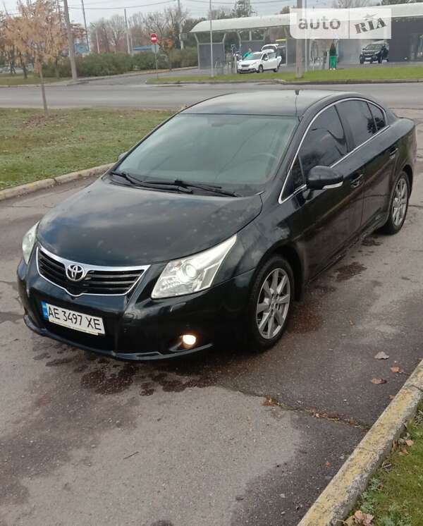 Седан Toyota Avensis 2008 в Дніпрі