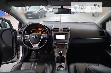 Универсал Toyota Avensis 2011 в Любешове