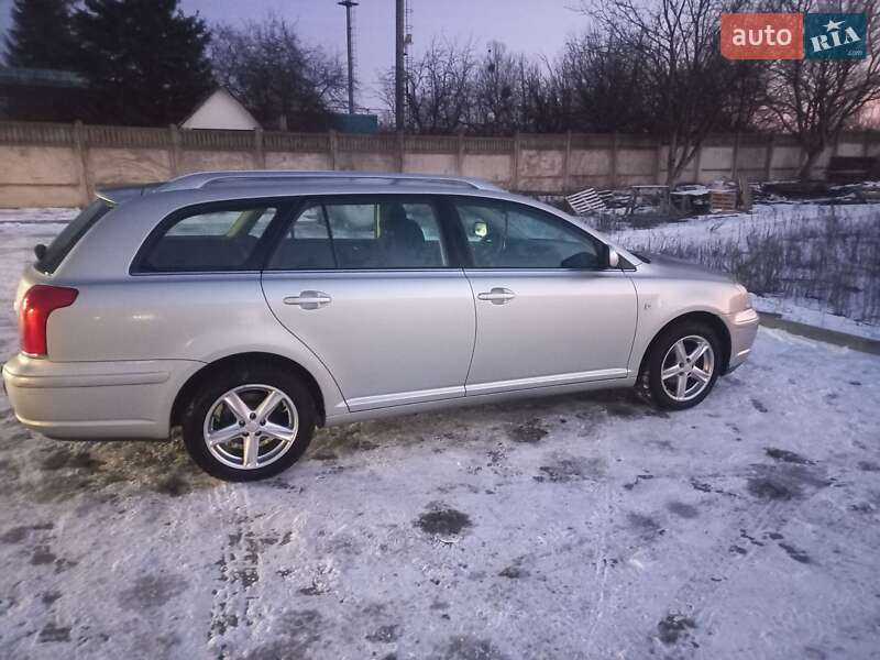 Toyota Avensis 2004