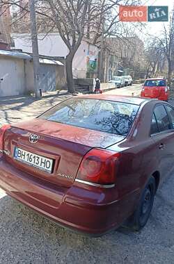 Седан Toyota Avensis 2004 в Одессе