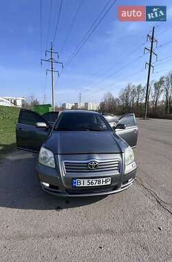 Седан Toyota Avensis 2005 в Полтаве