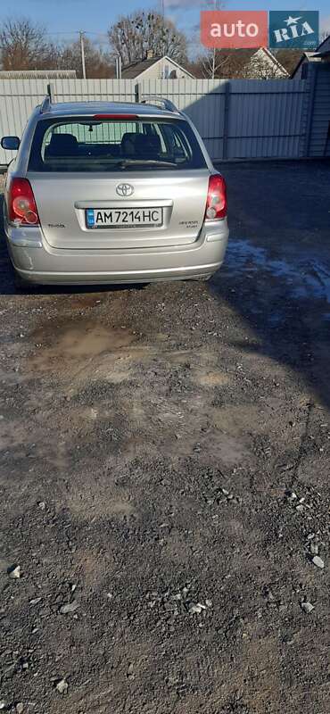 Универсал Toyota Avensis 2006 в Звягеле