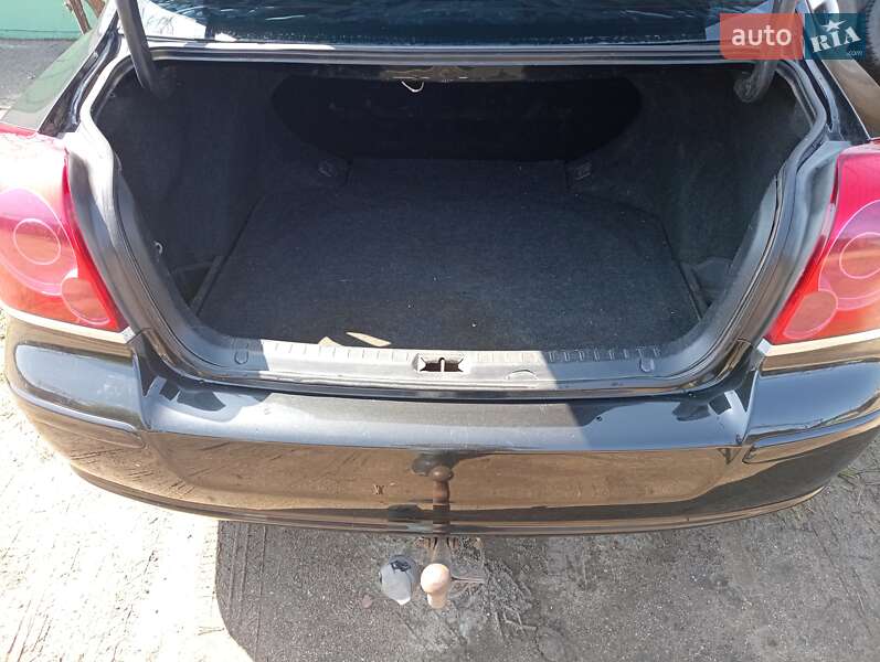 Седан Toyota Avensis 2003 в Белгороде-Днестровском