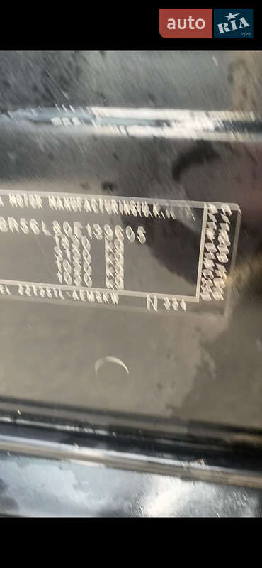 Седан Toyota Avensis 2005 в Самборе