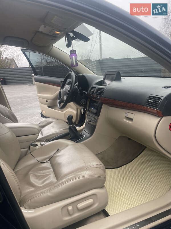 Универсал Toyota Avensis 2003 в Ратным фото 13 Универсал Toyota Avensis 2003 в Ратным