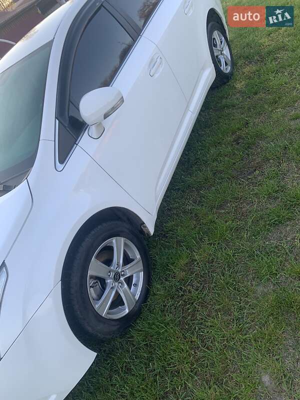 Седан Toyota Avensis 2010 в Одессе