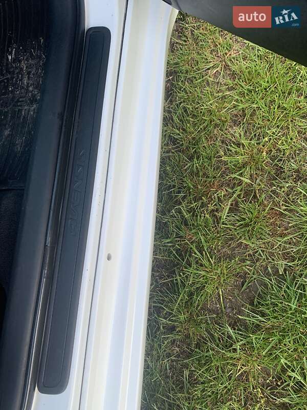 Седан Toyota Avensis 2010 в Одессе