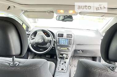 Универсал Toyota Avensis 2010 в Львове