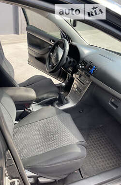 Седан Toyota Avensis 2007 в Киеве