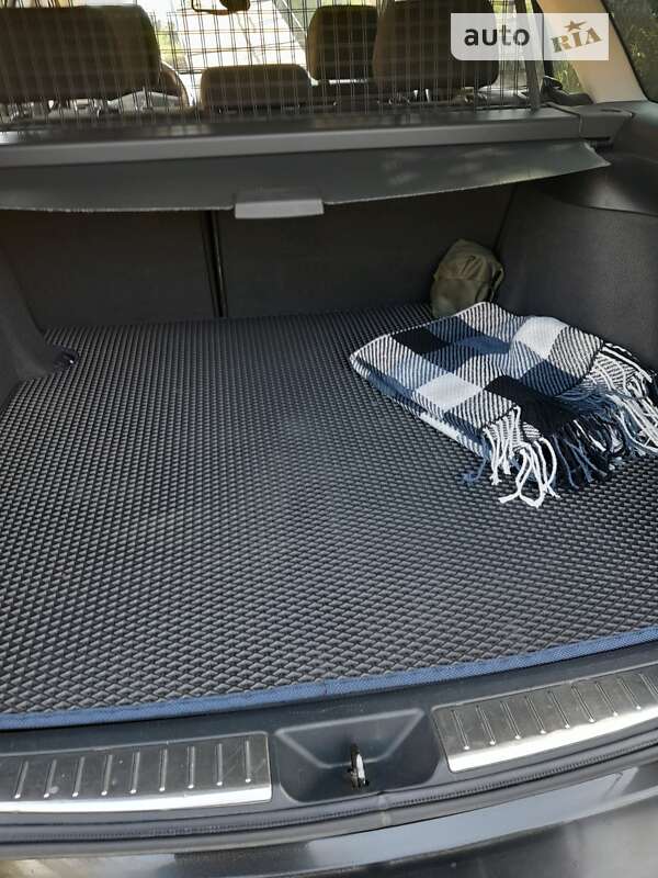 Універсал Toyota Avensis 2003 в Вознесенську