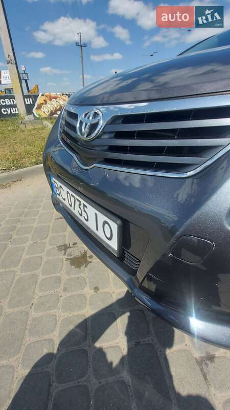 Универсал Toyota Avensis 2010 в Львове