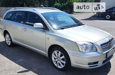 Универсал Toyota Avensis 2004 в 