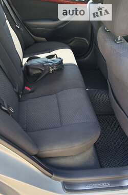 Универсал Toyota Avensis 2004 в 