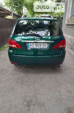 Универсал Toyota Avensis 2001 в Ужгороде