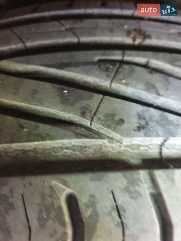 Універсал Toyota Avensis 2003 в Чорткові