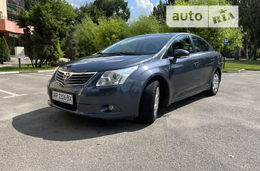 Седан Toyota Avensis 2010 в Кривому Розі