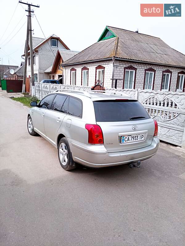 Универсал Toyota Avensis 2006 в Александровке