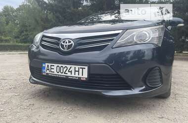 Toyota Avensis 2012