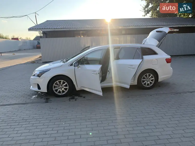 Toyota Avensis 2014