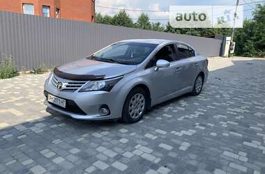 Седан Toyota Avensis 2012 в Києві