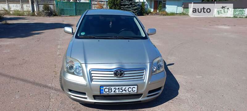 Седан Toyota Avensis 2003 в Чернігові