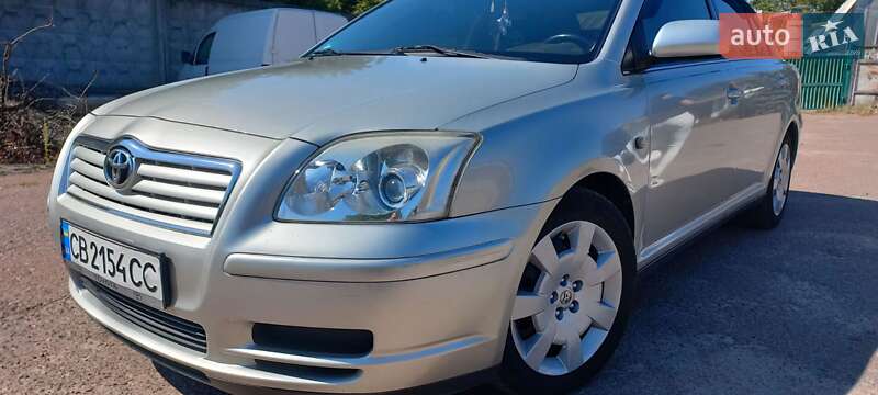 Седан Toyota Avensis 2003 в Чернігові