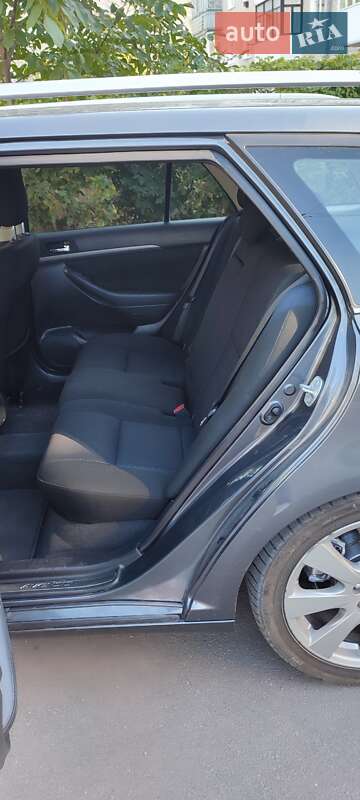 Універсал Toyota Avensis 2007 в Кременці