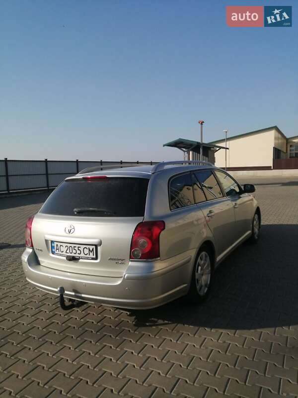 Універсал Toyota Avensis 2008 в Луцьку