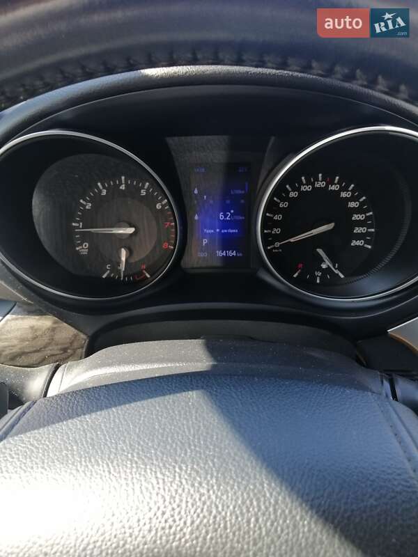 Универсал Toyota Avensis 2016 в Николаеве