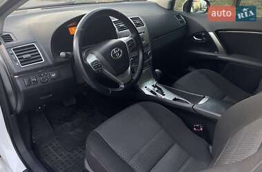 Седан Toyota Avensis 2012 в Днепре