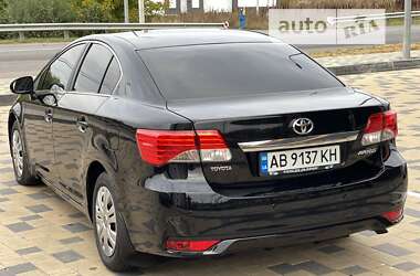 Седан Toyota Avensis 2015 в 