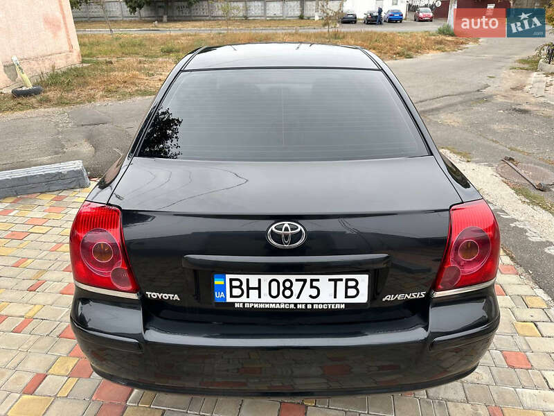 Седан Toyota Avensis 2003 в Одесі