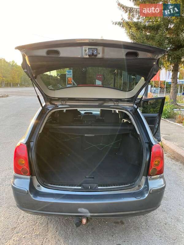 Универсал Toyota Avensis 2003 в Житомире