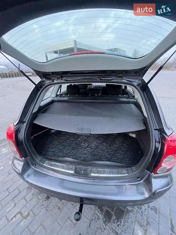 Універсал Toyota Avensis 2008 в Івано-Франківську