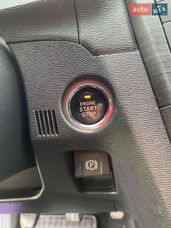 Универсал Toyota Avensis 2011 в Звягеле