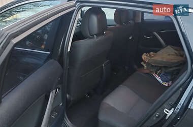Универсал Toyota Avensis 2011 в 