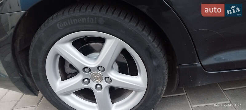 Универсал Toyota Avensis 2011 в Умани